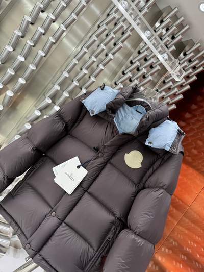 ハイクオリティダウンジャケット角部分ディテール